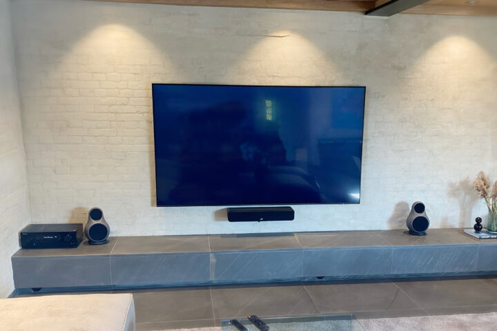 tv montering af 85 Samsung